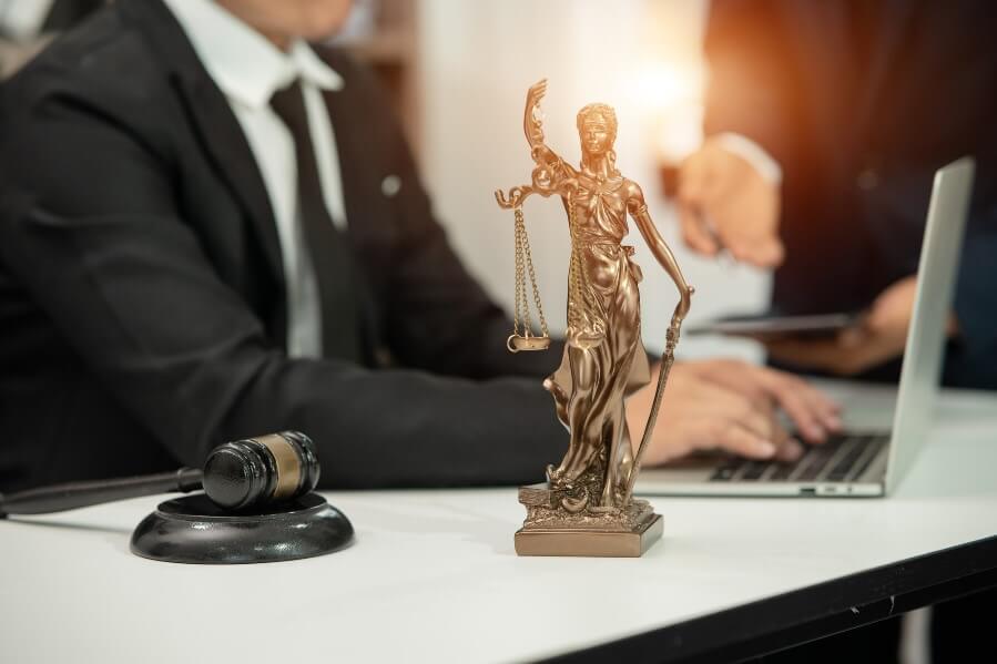 Overtime Pay Attorney - Stewart Karlin - SLK